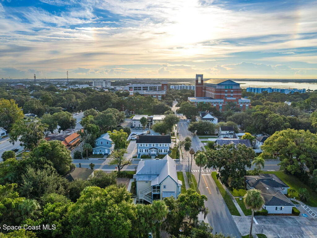 22 S Clyde Avenue, Kissimmee, FL 34741