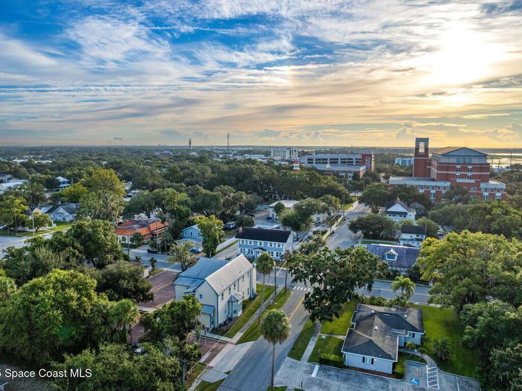 22 S Clyde Avenue, Kissimmee, FL 34741