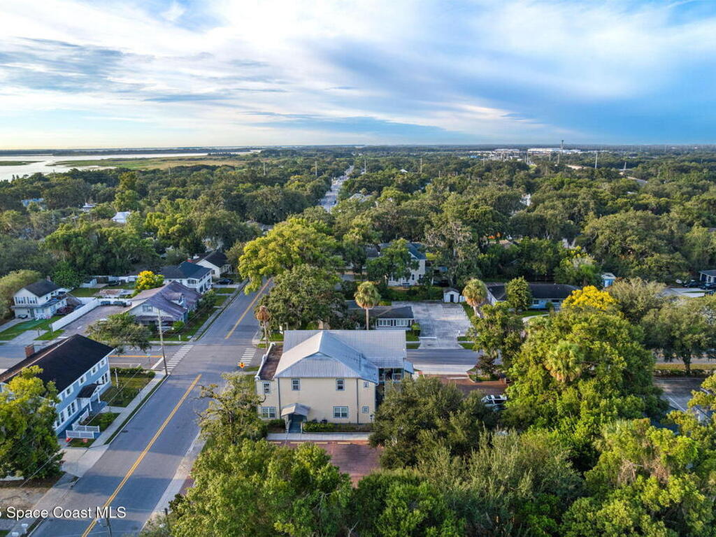 22 S Clyde Avenue, Kissimmee, FL 34741