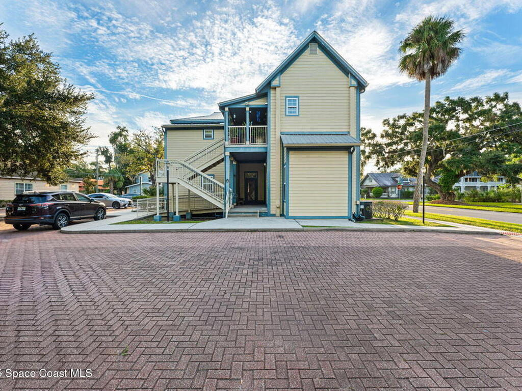 22 S Clyde Avenue, Kissimmee, FL 34741