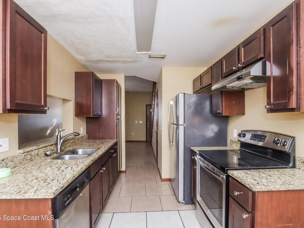 1616 Clover Circle, Melbourne, FL 32935