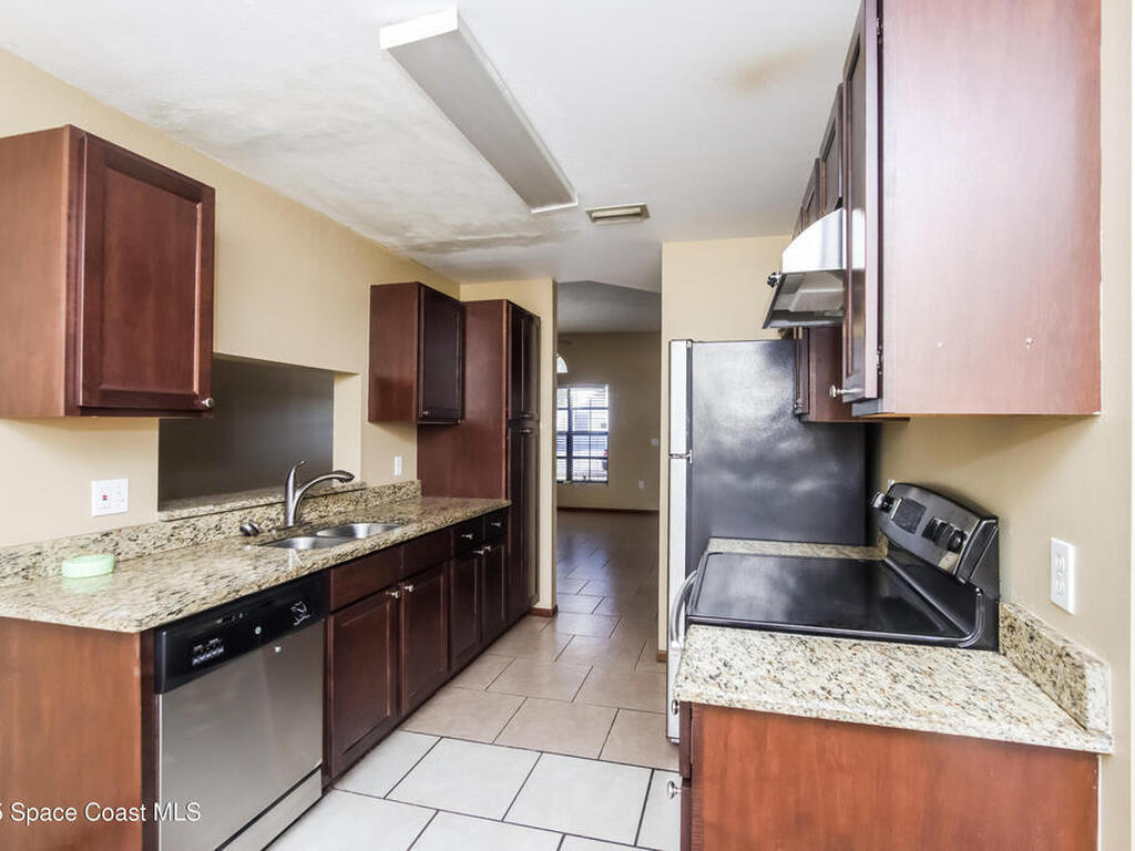 1616 Clover Circle, Melbourne, FL 32935