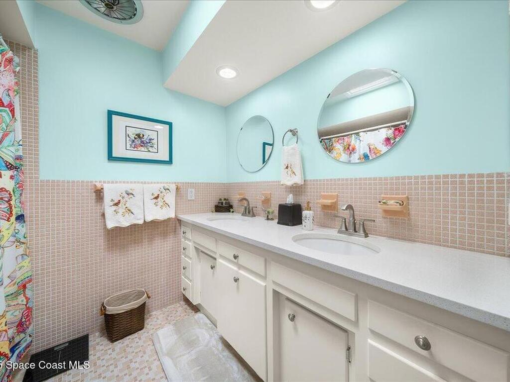 585 Bahama Drive, Indialantic, FL 32903