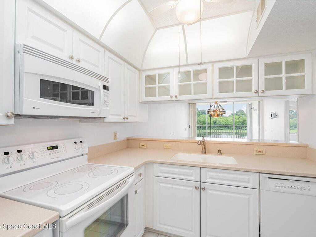 1410 Huntington Lane, Rockledge, FL 32955