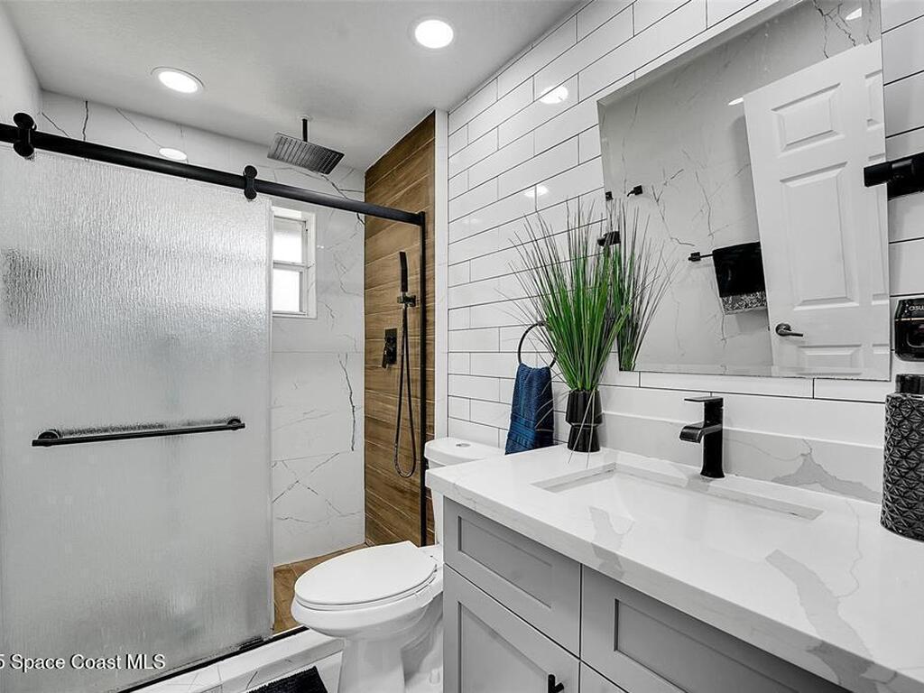 6107 NW Gause Avenue, Port St. Lucie, FL 34986