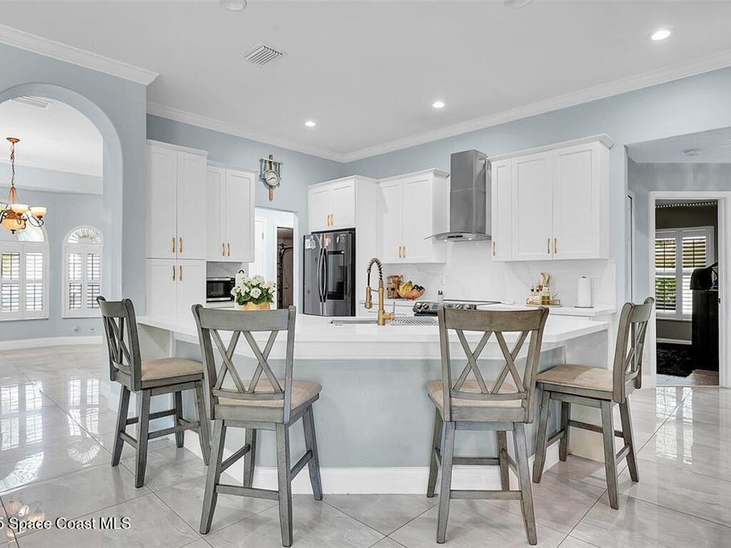 6107 NW Gause Avenue, Port St. Lucie, FL 34986