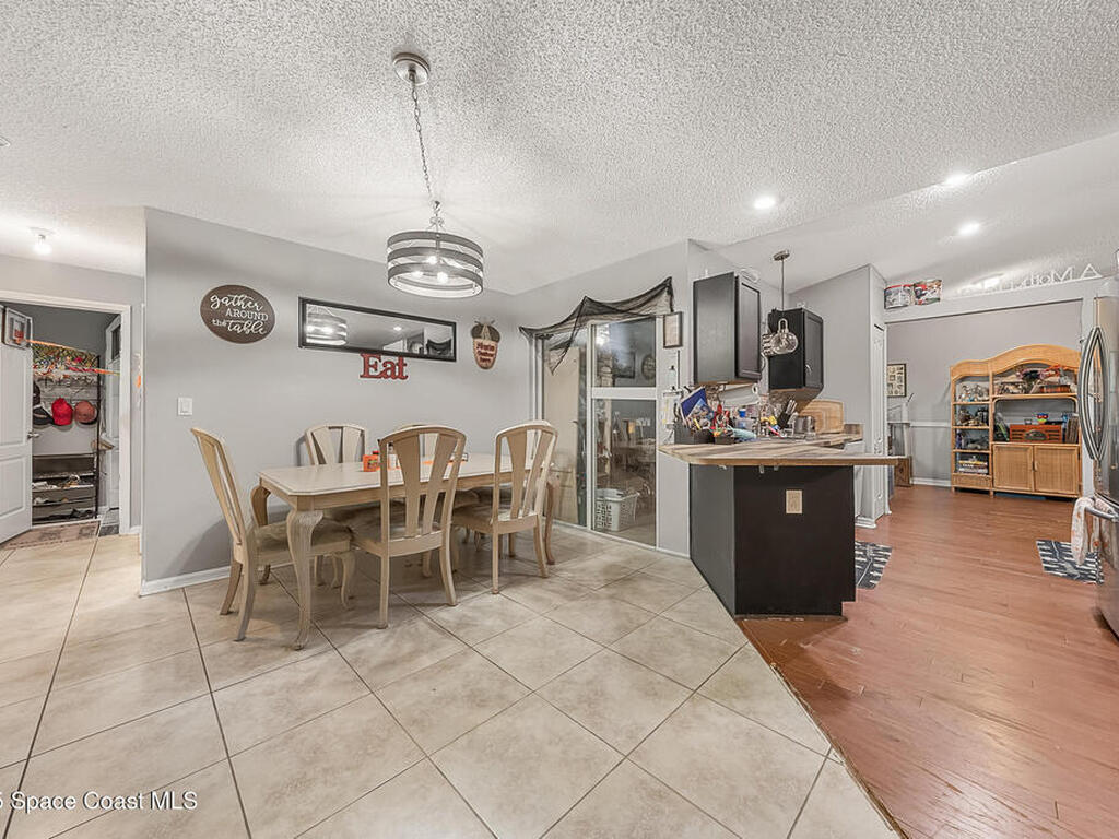 823 Hunters Creek Drive, Melbourne, FL 32904