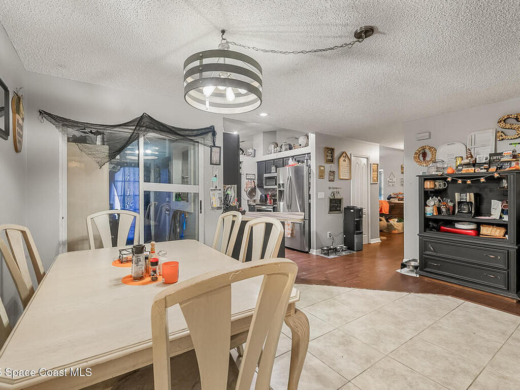 823 Hunters Creek Drive, Melbourne, FL 32904