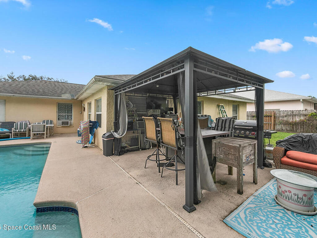 823 Hunters Creek Drive, Melbourne, FL 32904