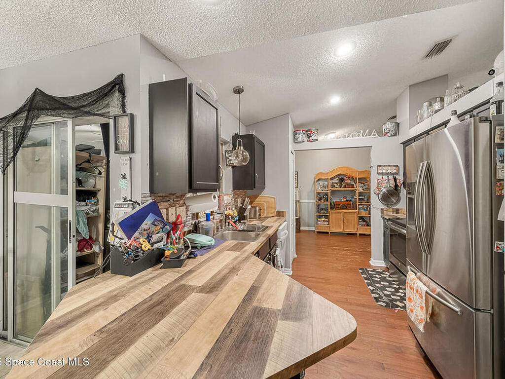 823 Hunters Creek Drive, Melbourne, FL 32904