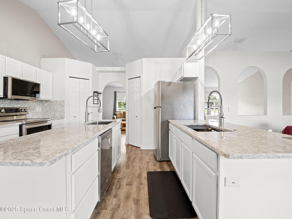 940 Jupiter Boulevard, Palm Bay, FL 32907