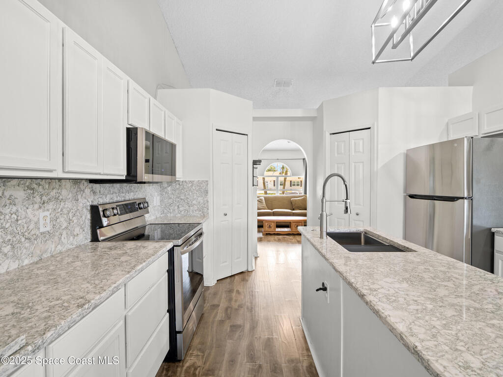 940 Jupiter Boulevard, Palm Bay, FL 32907