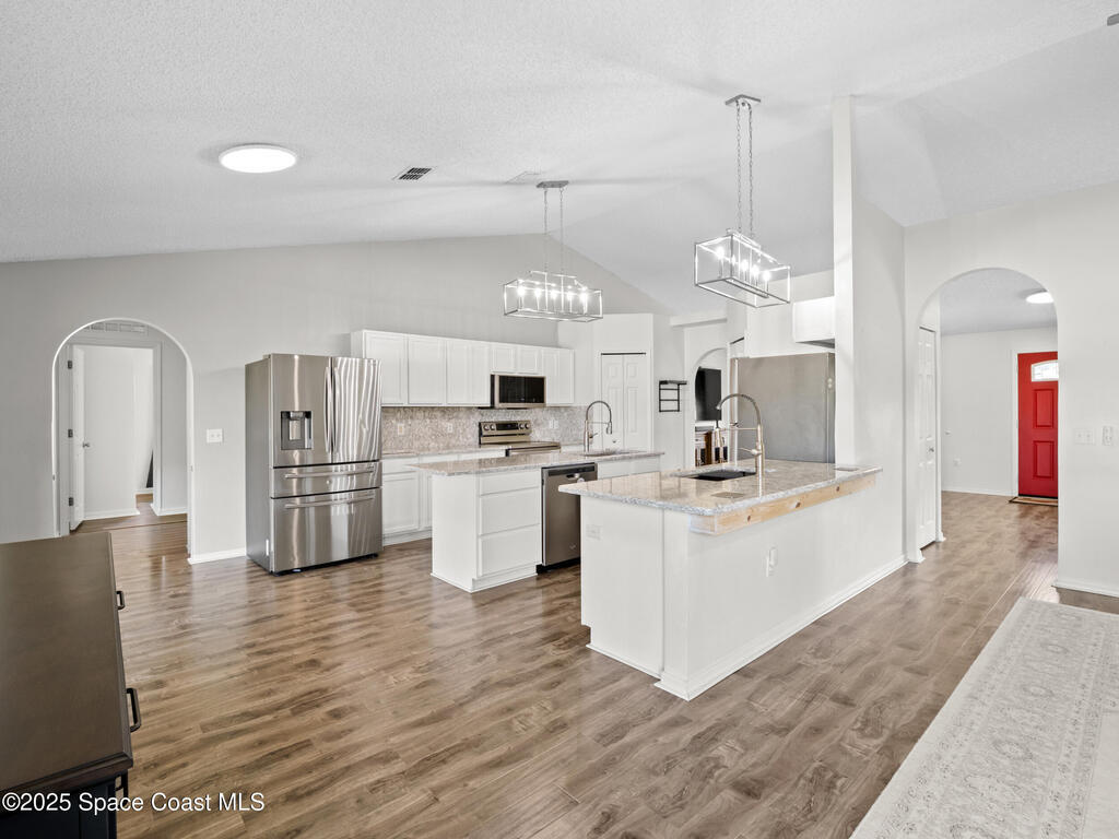 940 Jupiter Boulevard, Palm Bay, FL 32907