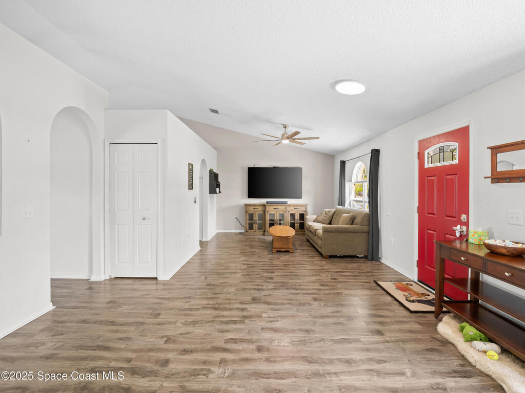 940 Jupiter Boulevard, Palm Bay, FL 32907