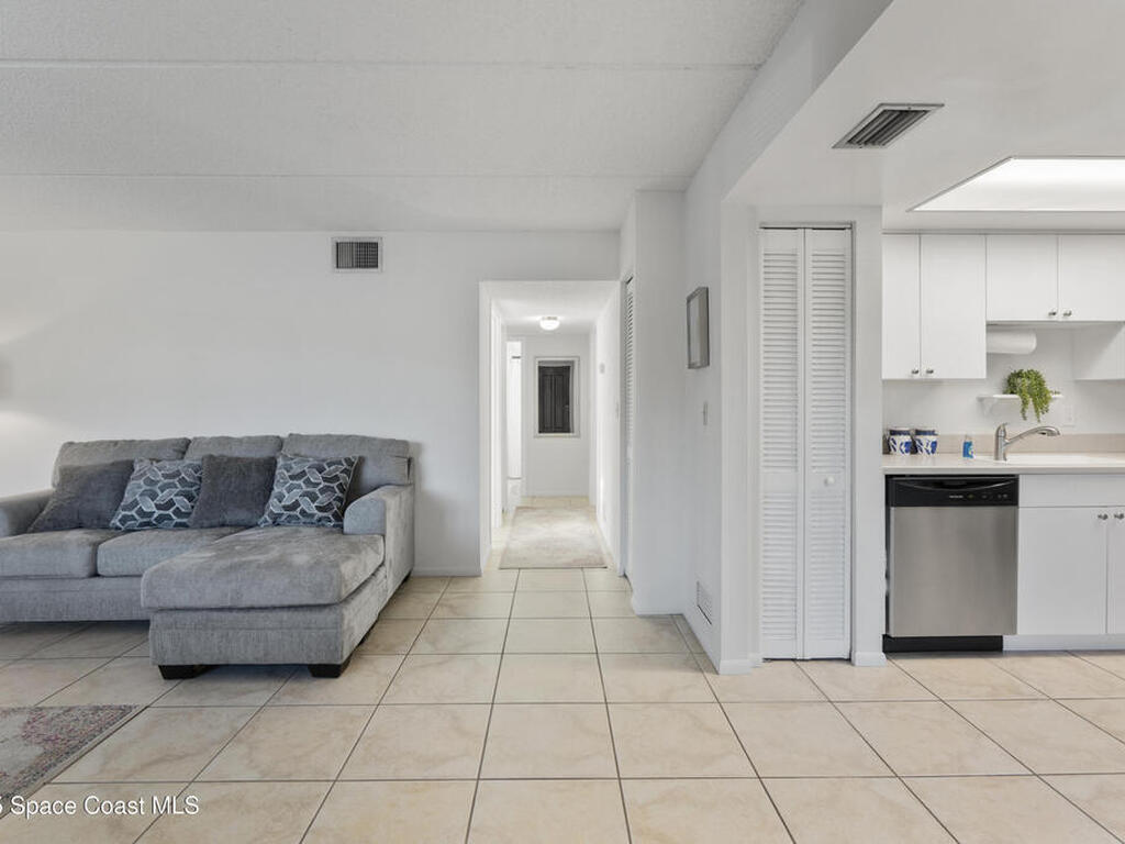 1145 N Shannon Avenue, Indialantic, FL 32903