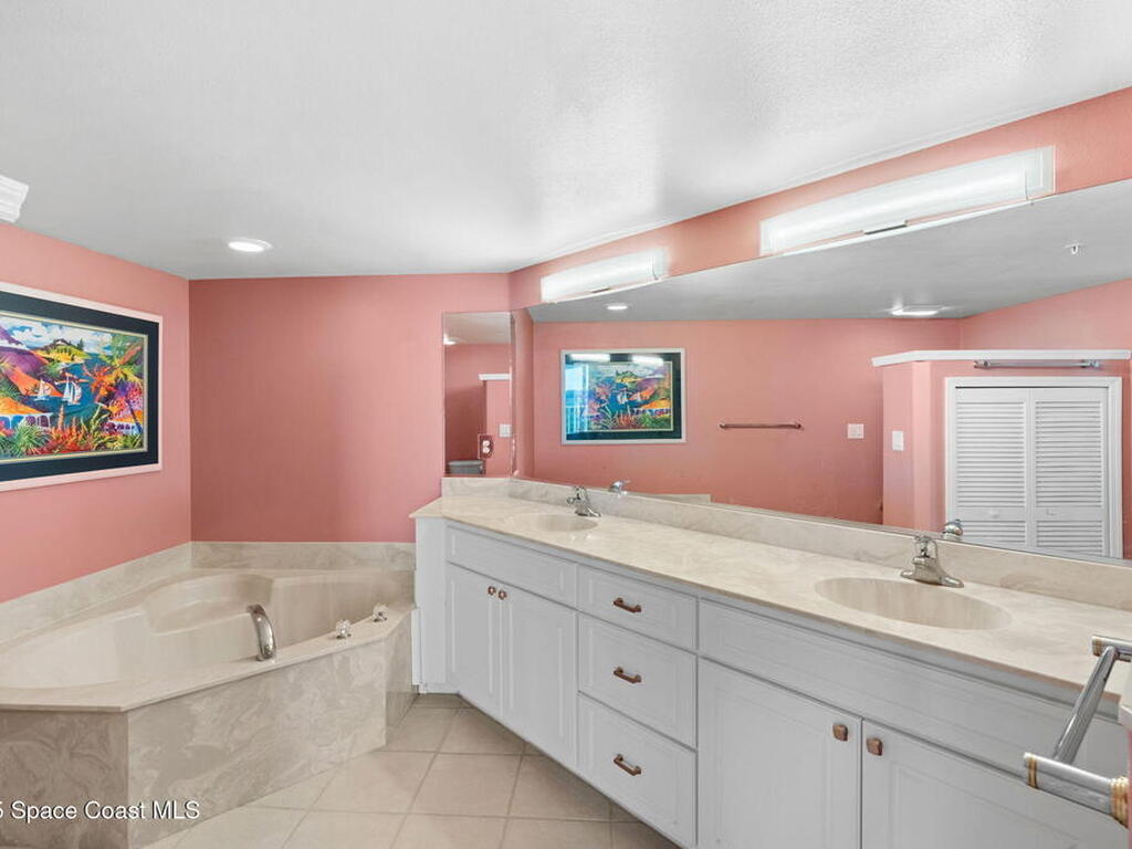 800 Del Rio Way, Merritt Island, FL 32953