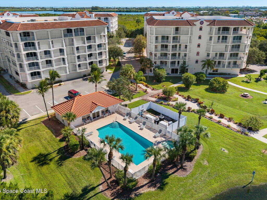 800 Del Rio Way, Merritt Island, FL 32953