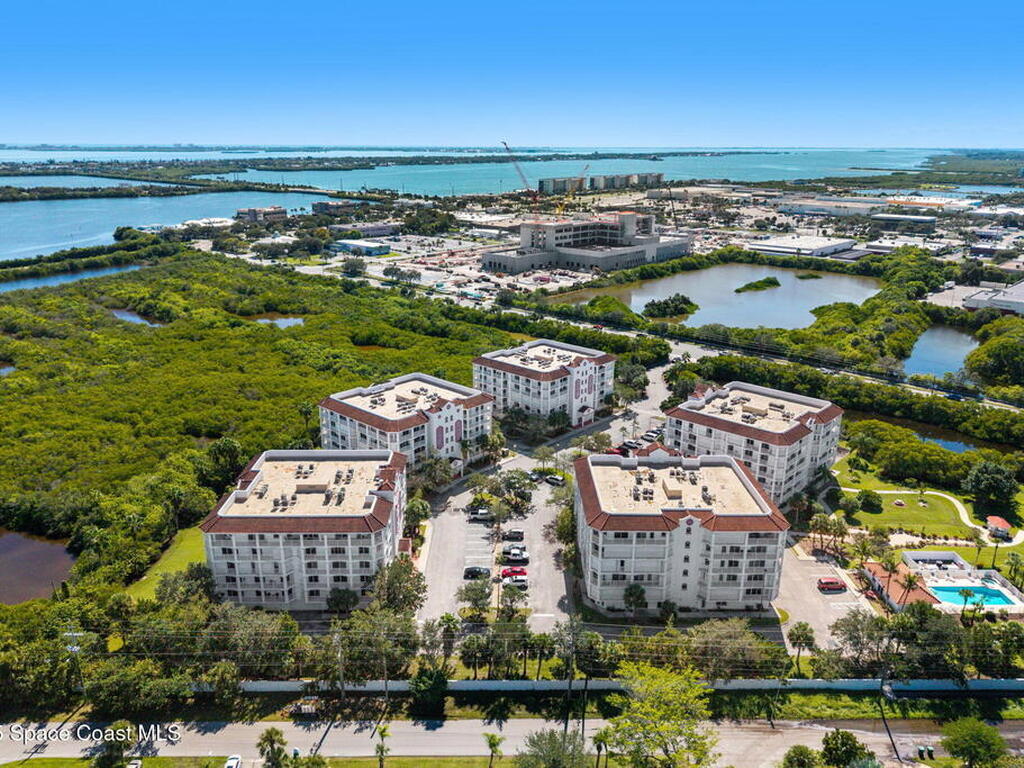 800 Del Rio Way, Merritt Island, FL 32953