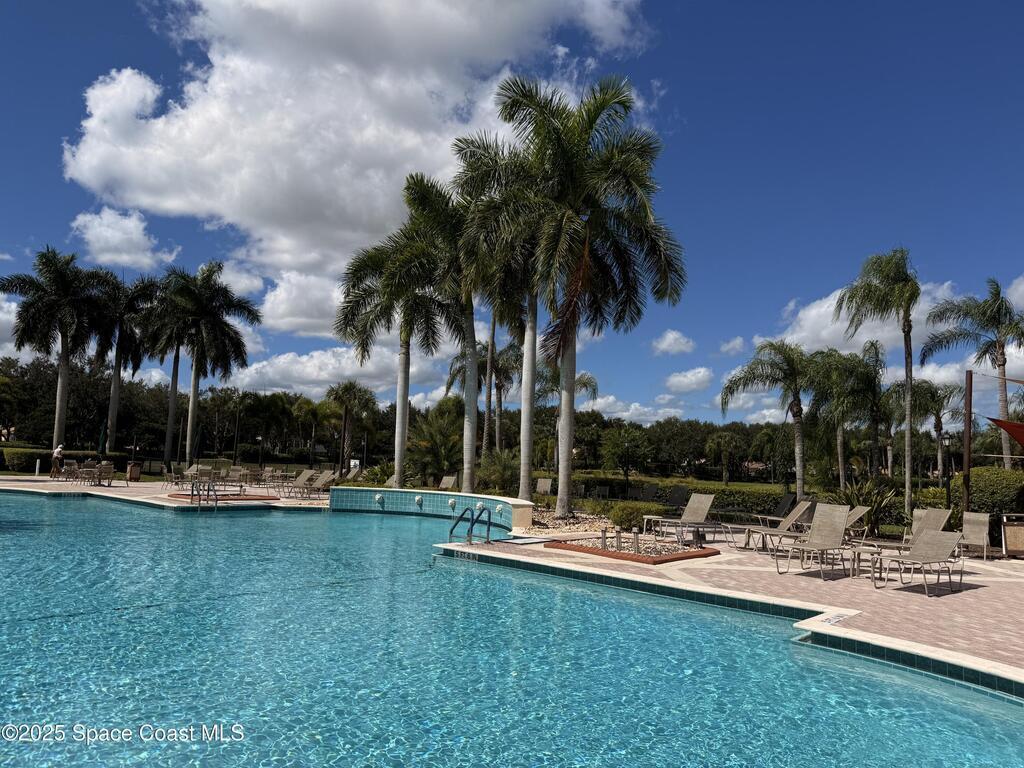 633 NW Whitfield Way, Port St. Lucie, FL 34986