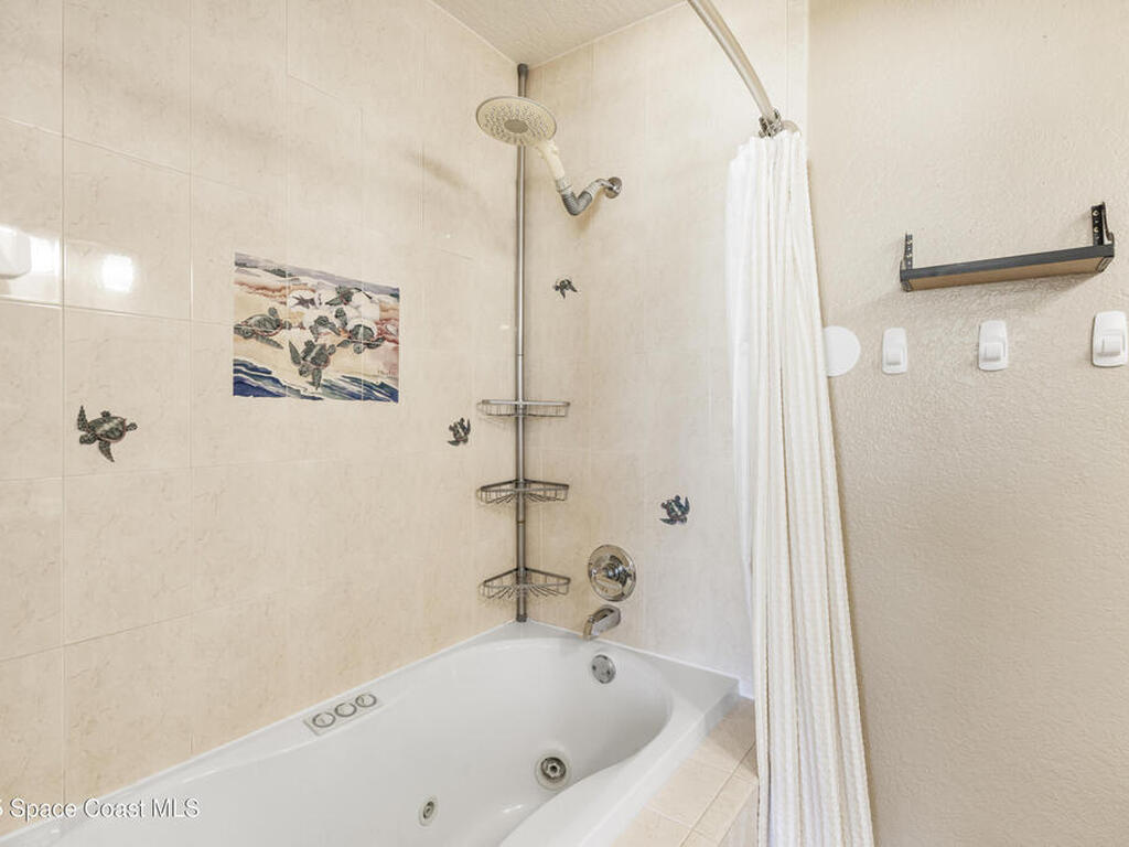 142 Palmetto Avenue, Indialantic, FL 32903