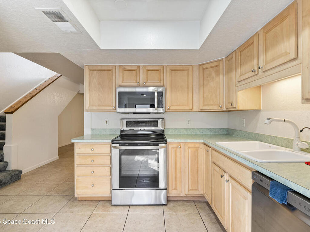 142 Palmetto Avenue, Indialantic, FL 32903