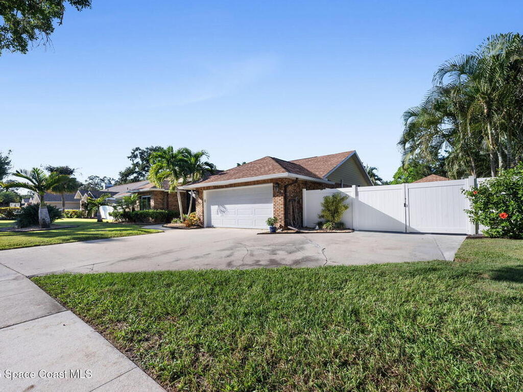 1215 Old Parsonage Drive, Merritt Island, FL 32952