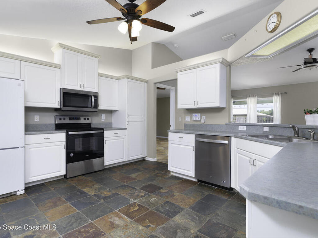 3083 Forest Creek Drive, Melbourne, FL 32901