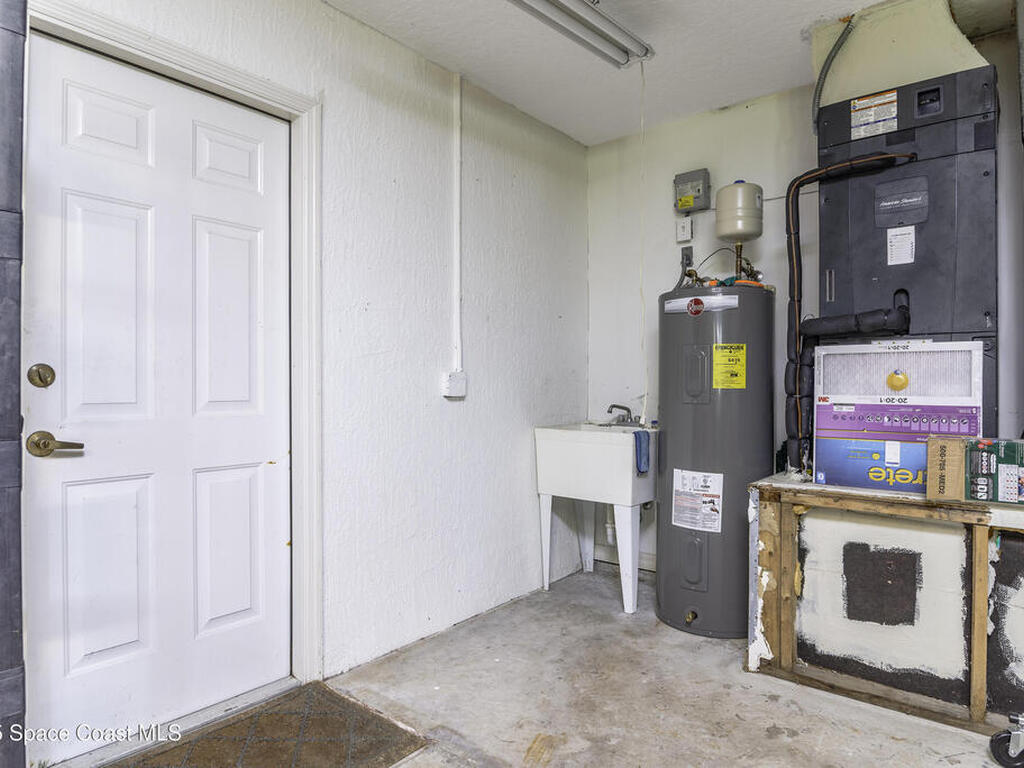 3083 Forest Creek Drive, Melbourne, FL 32901