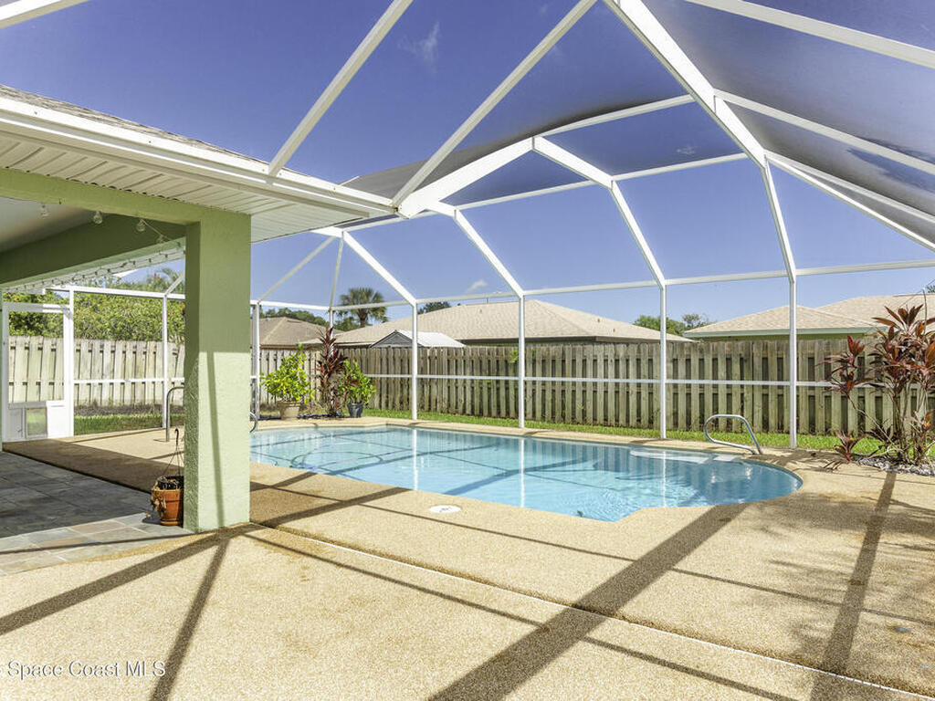 3083 Forest Creek Drive, Melbourne, FL 32901