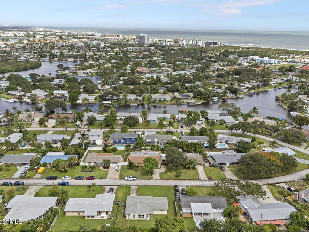 663 Bermuda Road, Cocoa Beach, FL 32931