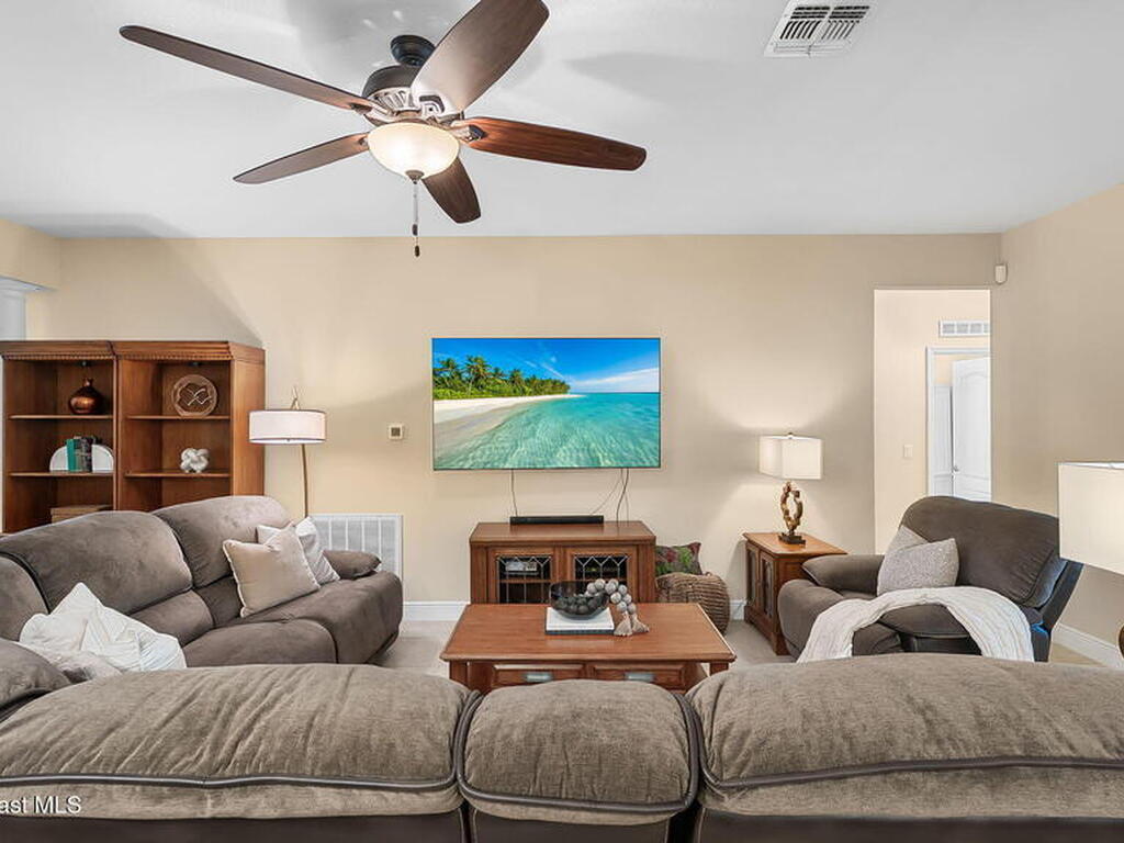 638 L M Davey Lane, Titusville, FL 32780