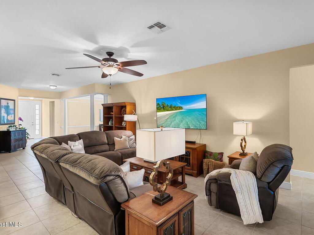 638 L M Davey Lane, Titusville, FL 32780