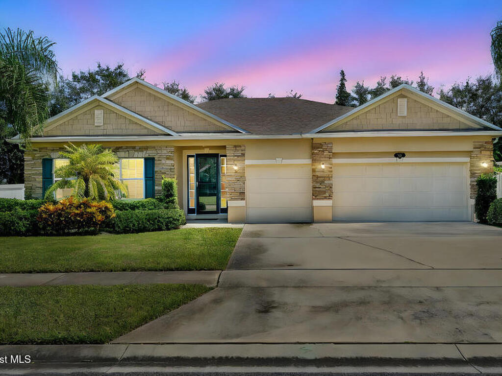 638 L M Davey Lane, Titusville, FL 32780