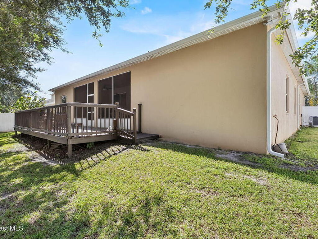 638 L M Davey Lane, Titusville, FL 32780