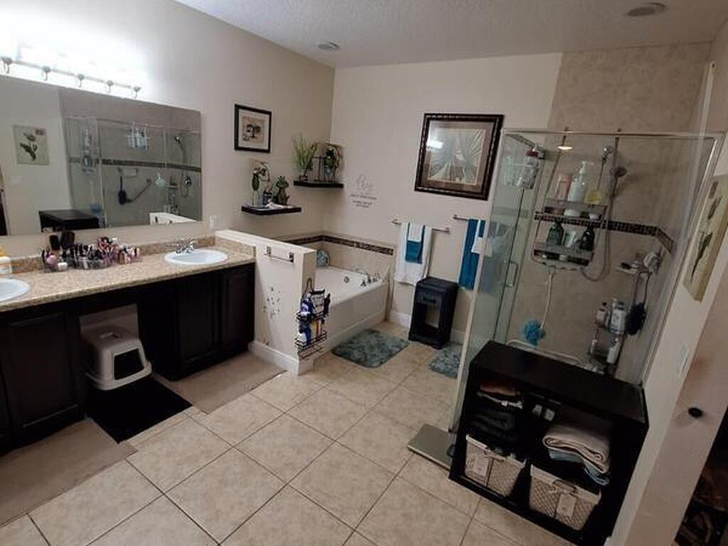 557 L M Davey Lane, Titusville, FL 32780