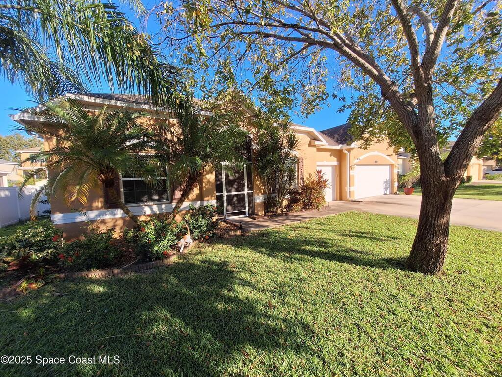 557 L M Davey Lane, Titusville, FL 32780