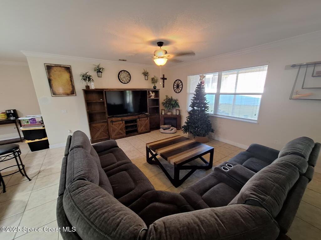 557 L M Davey Lane, Titusville, FL 32780