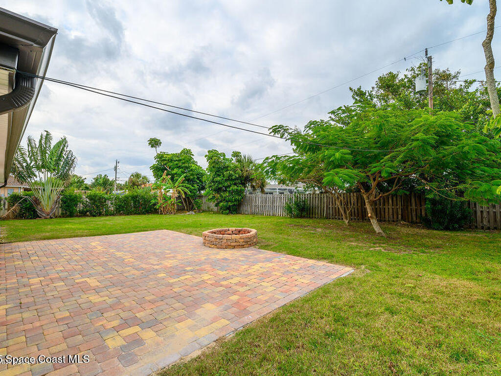 320 Pine Tree Drive, Indialantic, FL 32903