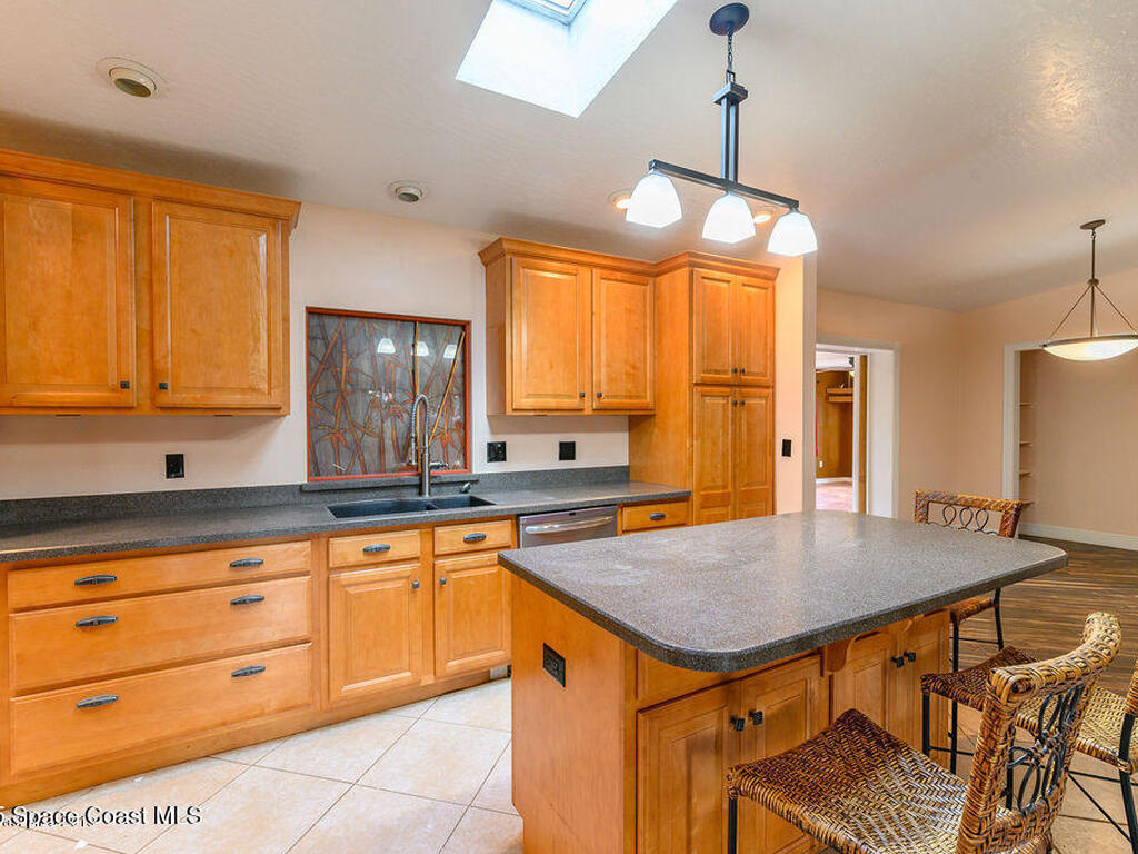 320 Pine Tree Drive, Indialantic, FL 32903