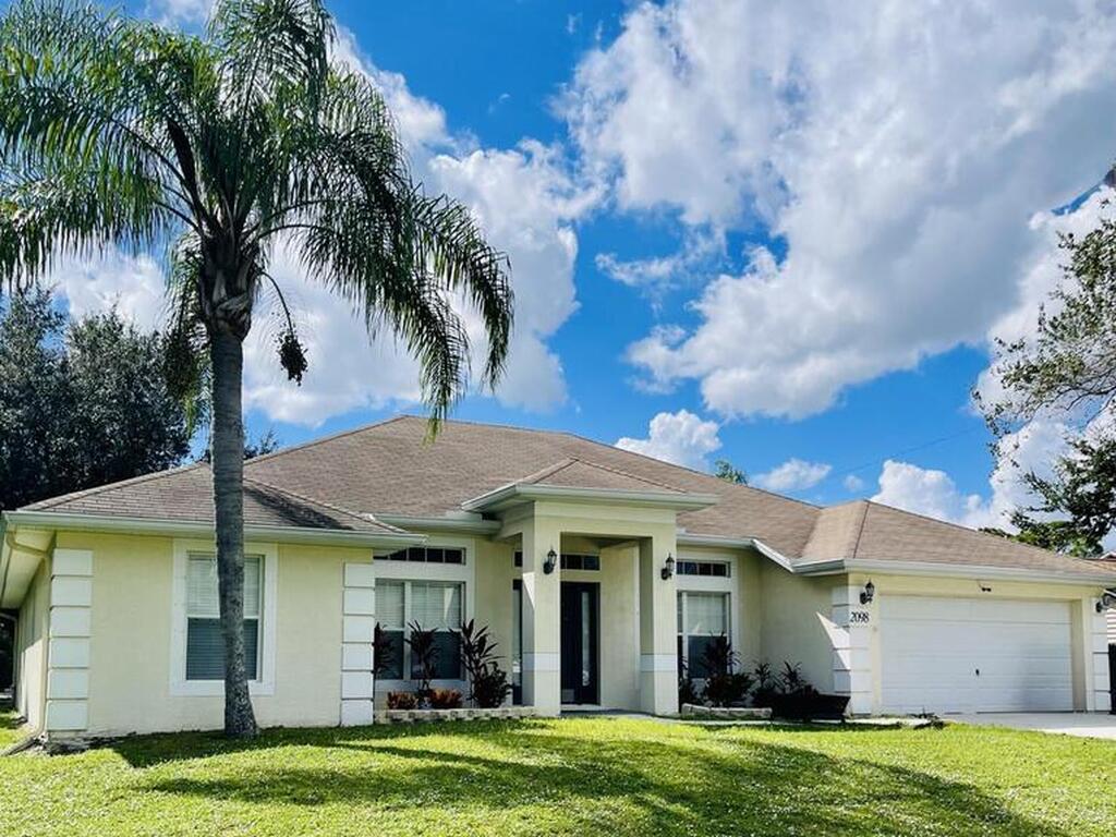 2098 Jupiter Boulevard, Palm Bay, FL 32908