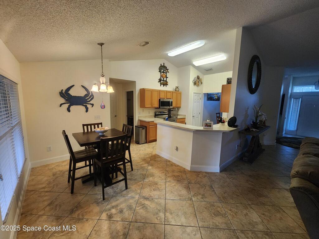 2098 Jupiter Boulevard, Palm Bay, FL 32908