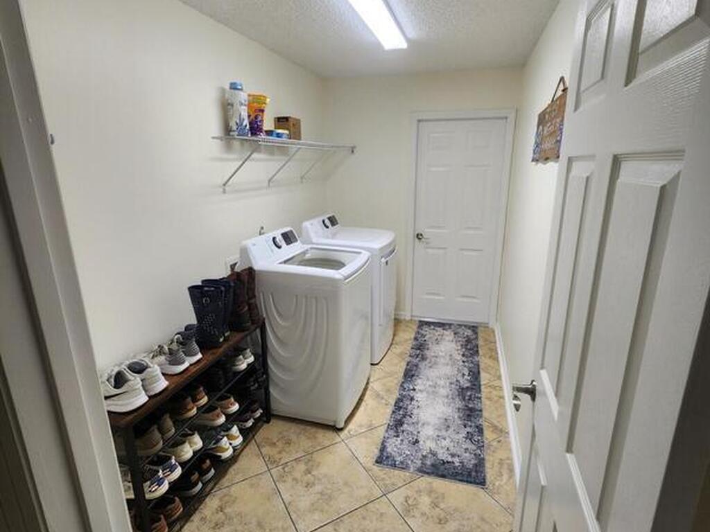 2098 Jupiter Boulevard, Palm Bay, FL 32908