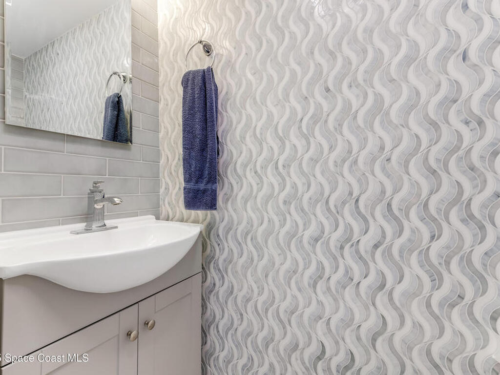 2200 S Palmetto Avenue, South Daytona, FL 32119