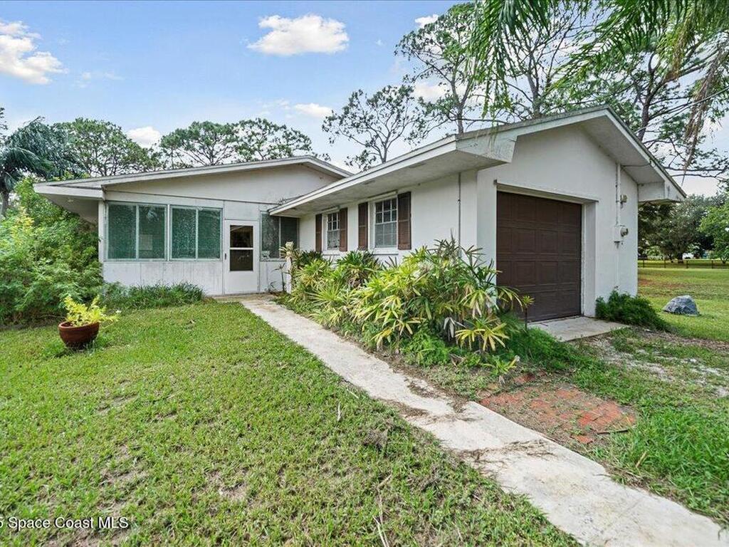 2300 Brandywine Lane, Melbourne, FL 32904