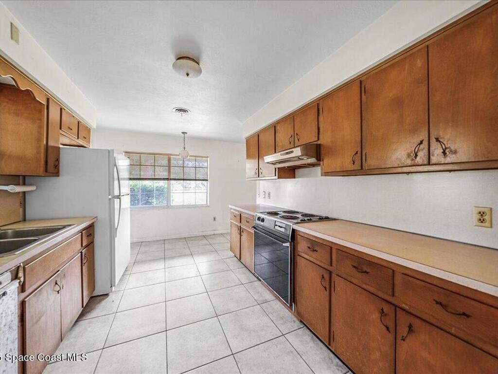 2300 Brandywine Lane, Melbourne, FL 32904