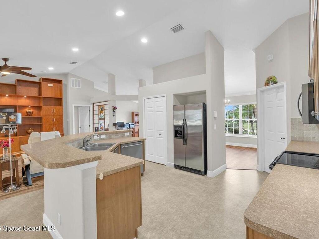 6116 NW Densaw Terrace, Port St. Lucie, FL 34986