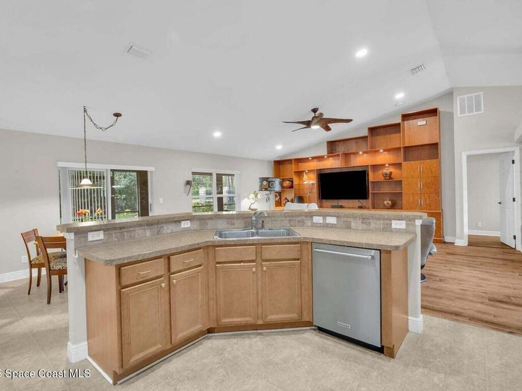 6116 NW Densaw Terrace, Port St. Lucie, FL 34986