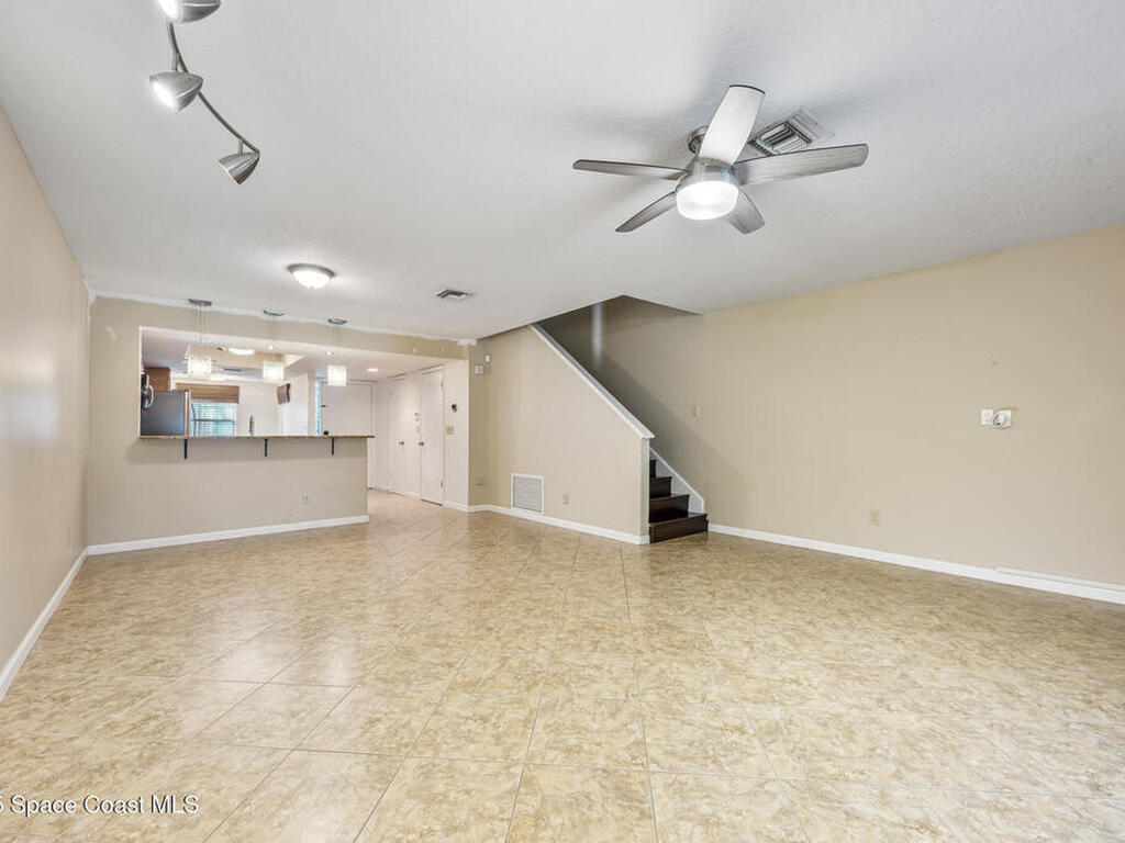 194 Queens Ct Court, Satellite Beach, FL 32937