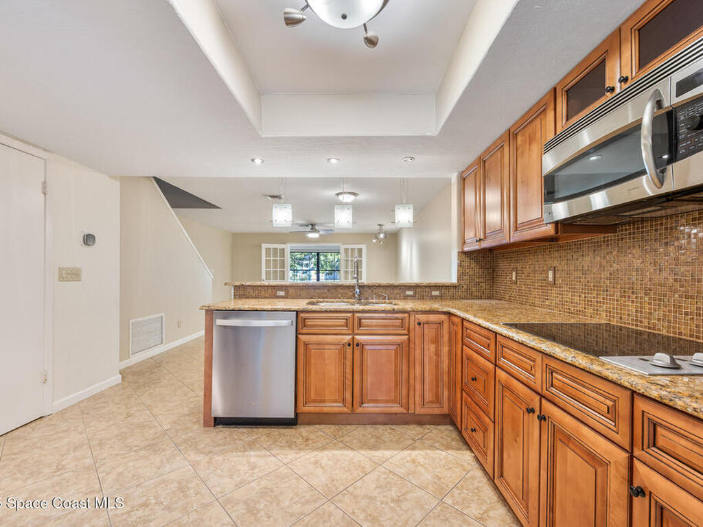 194 Queens Ct Court, Satellite Beach, FL 32937