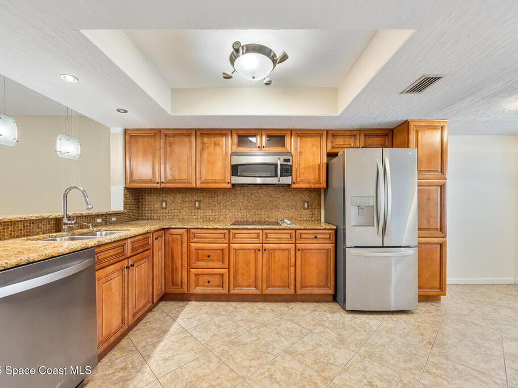 194 Queens Ct Court, Satellite Beach, FL 32937